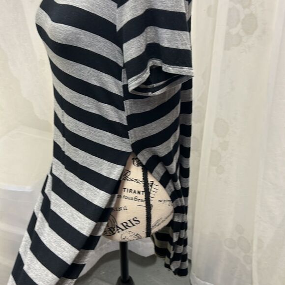 Adorable, extra small, black and gray stripe tunic - Picture 4 of 7